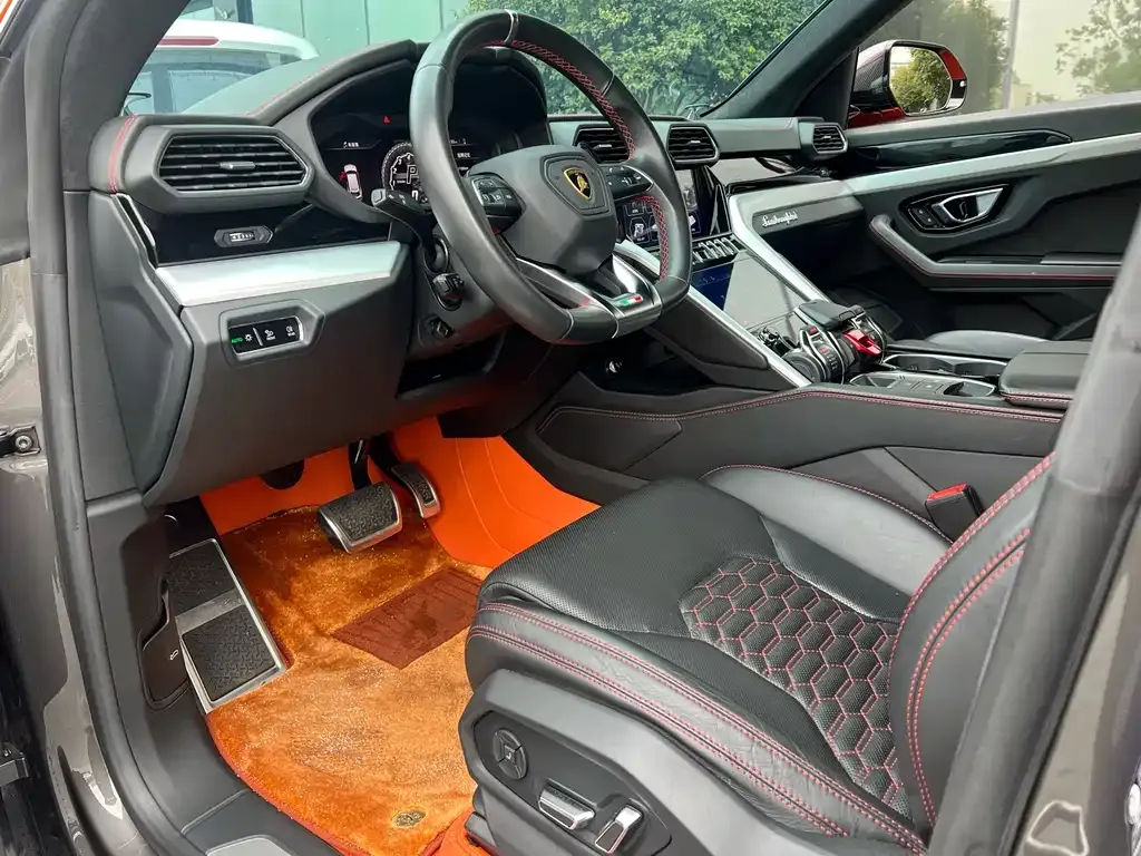 Lamborghini Urus — фото 2