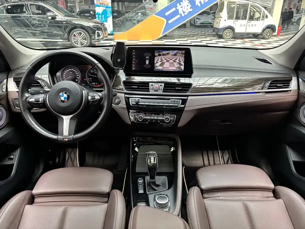 BMW X1 — фото 10