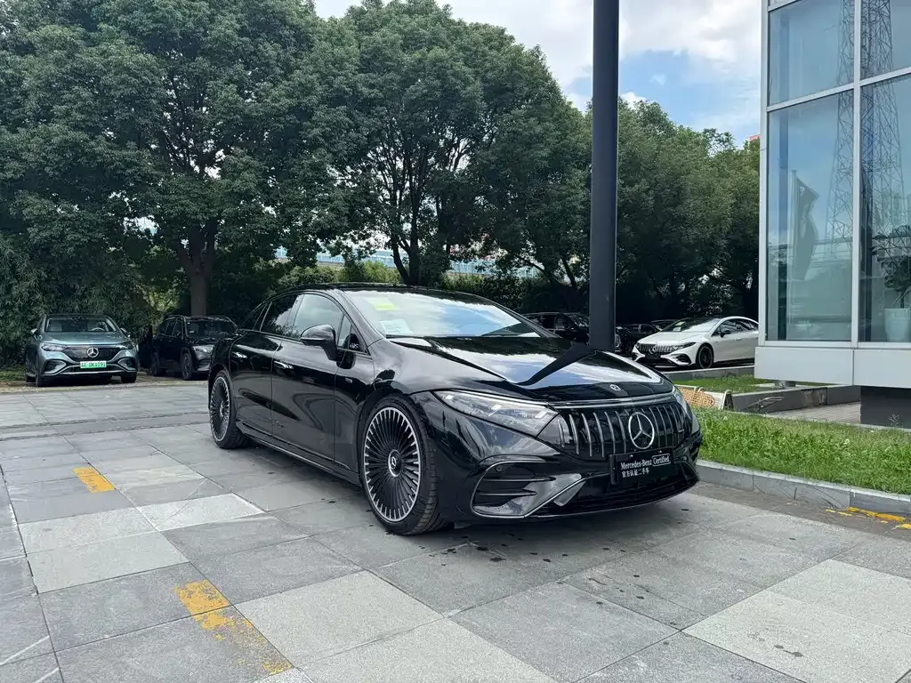 Mercedes-Benz EQS AMG — фото 3