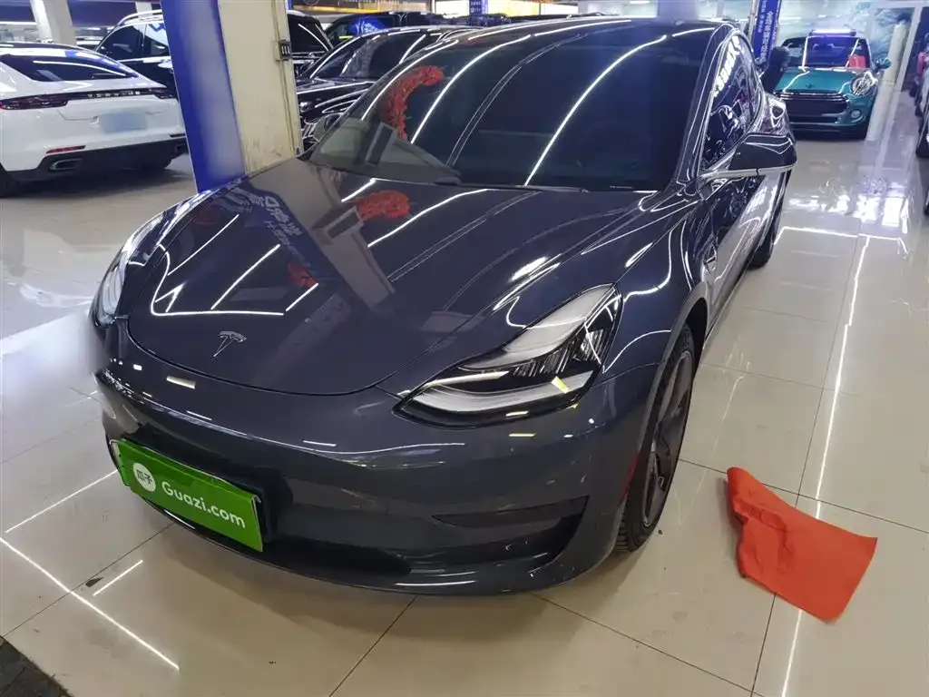 Tesla Model 3 — фото 2