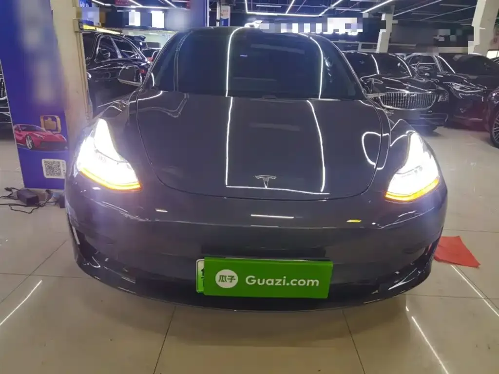 Tesla Model 3 — фото 3