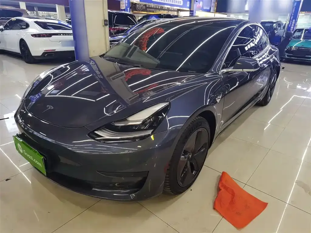 Tesla Model 3 — фото 5