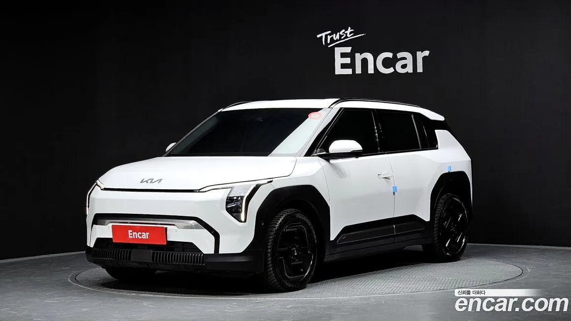 Kia EV3 — фото 1