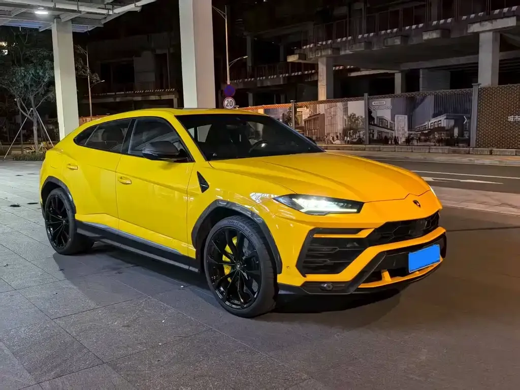Lamborghini Urus — фото 3