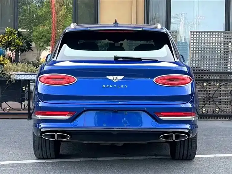 Bentley Bentayga — фото 4