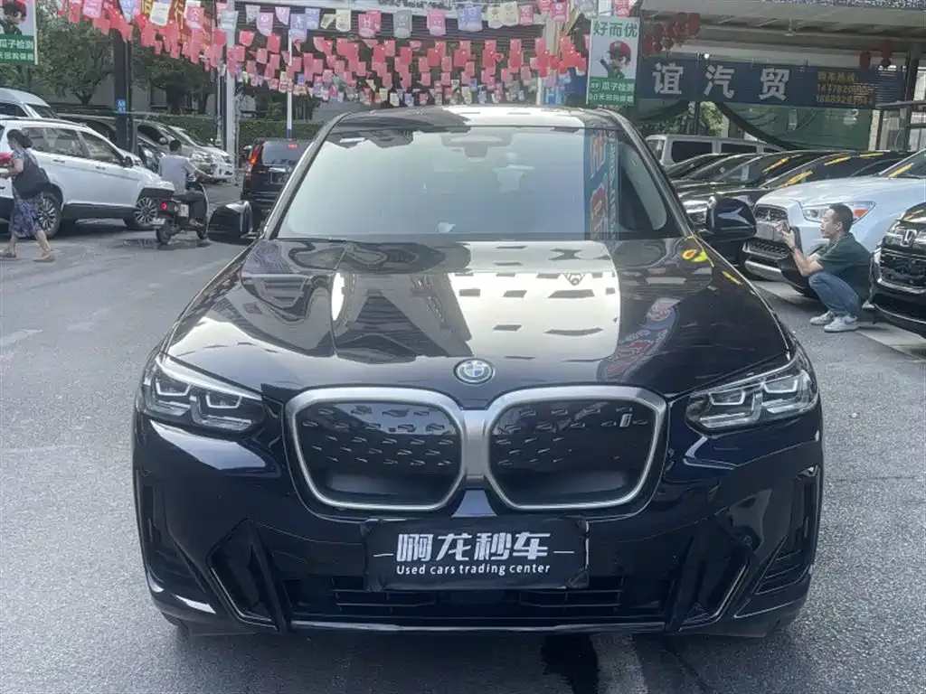 BMW iX3 — фото 2