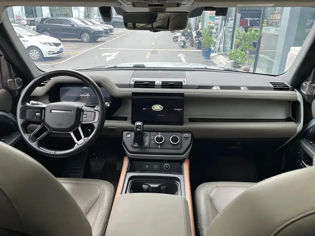 Land Rover Defender — фото 7
