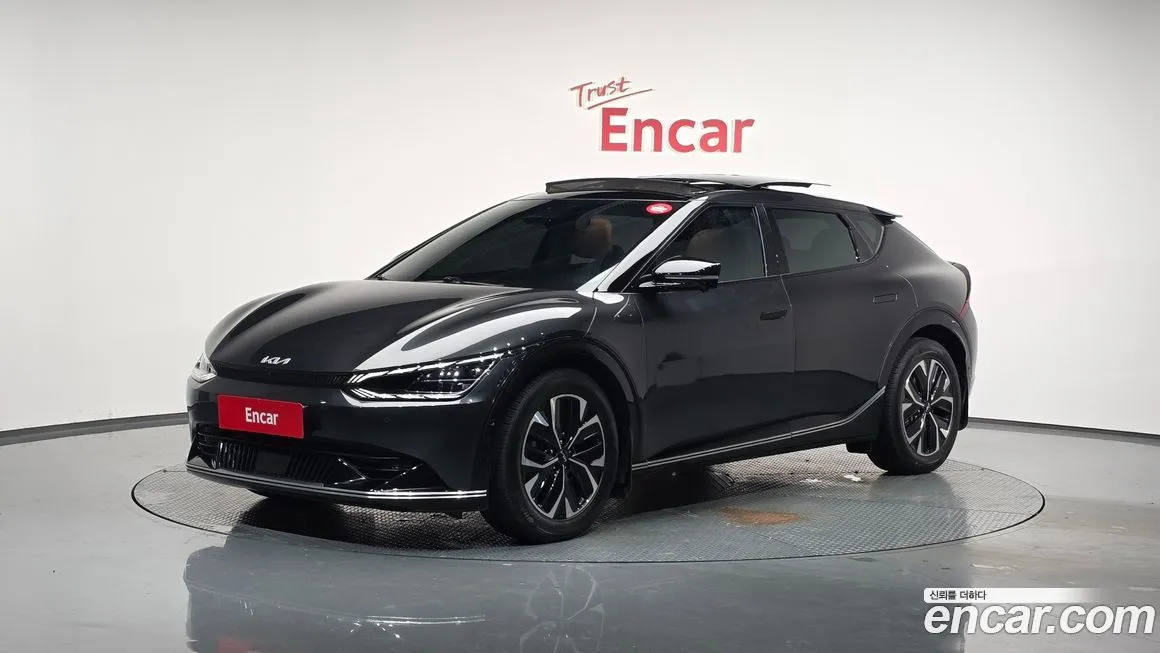 Kia EV6 — фото 1