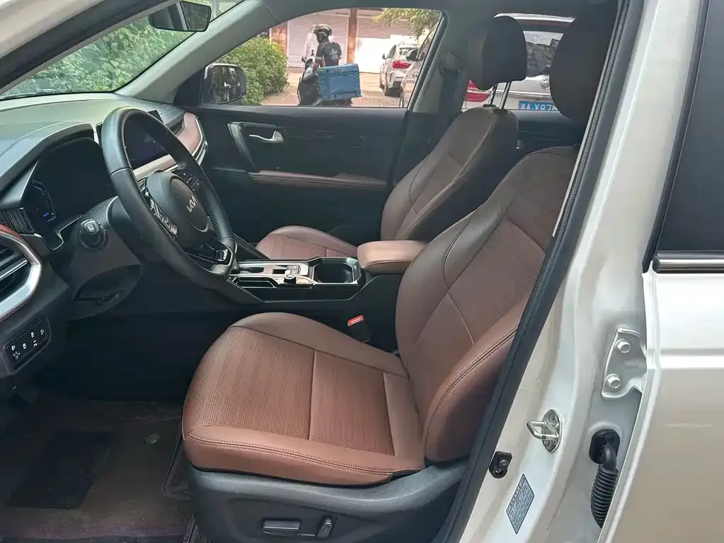 Kia Sportage — фото 9