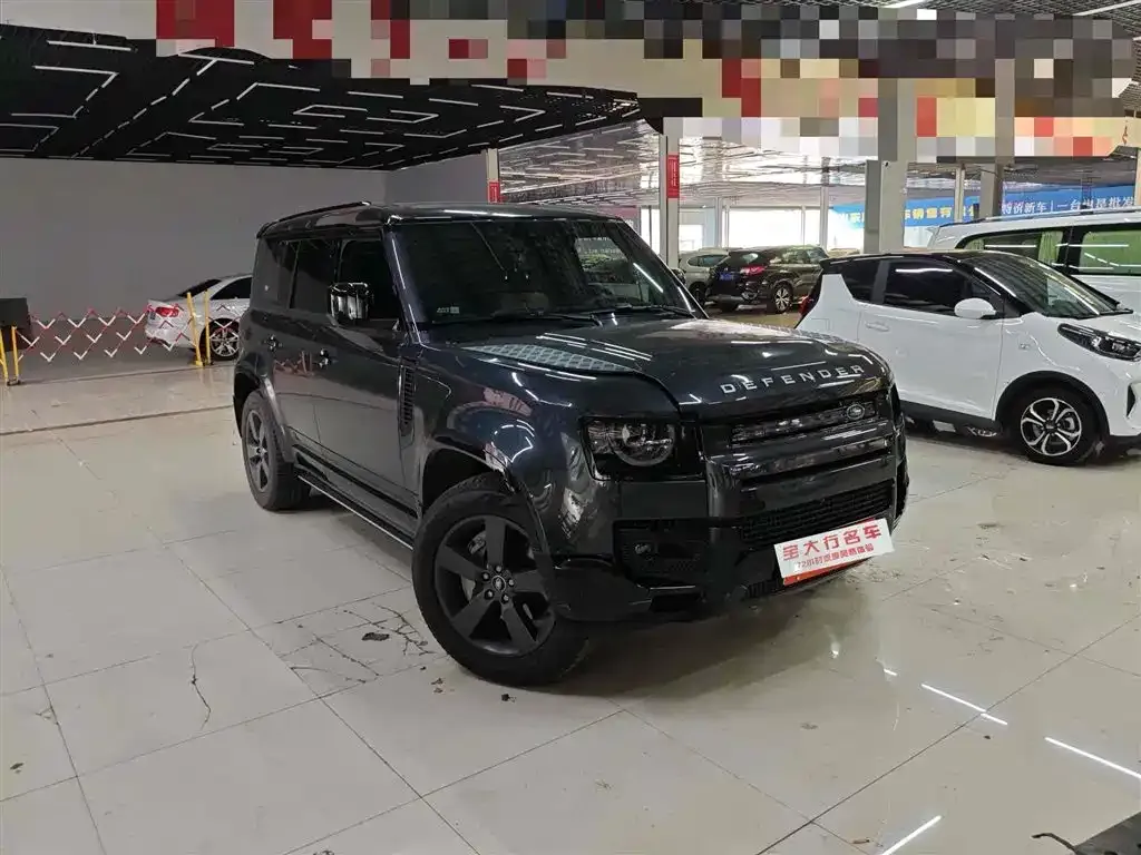 Land Rover Defender — фото 1