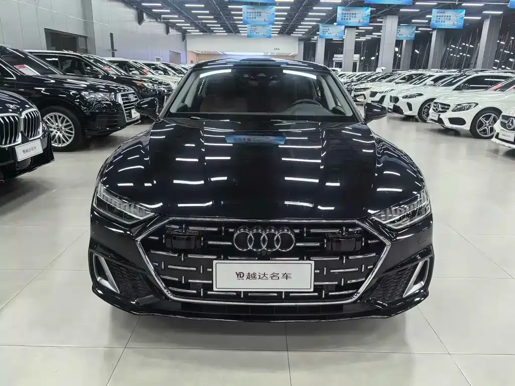 Audi A7L — фото 2