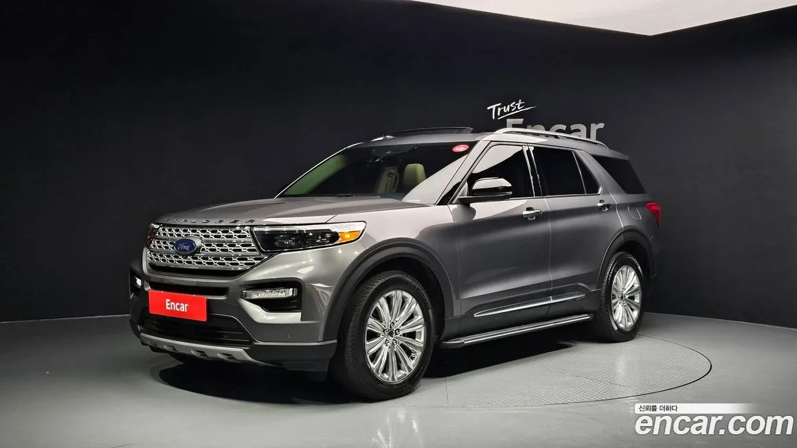 Ford Explorer — фото 1