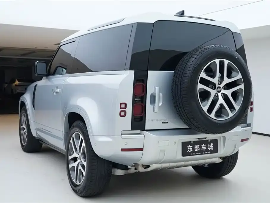 Land Rover Defender — фото 4
