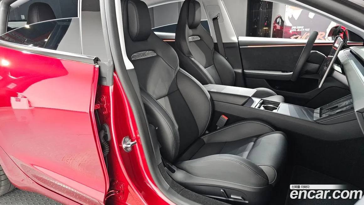 Tesla Model 3 — фото 10