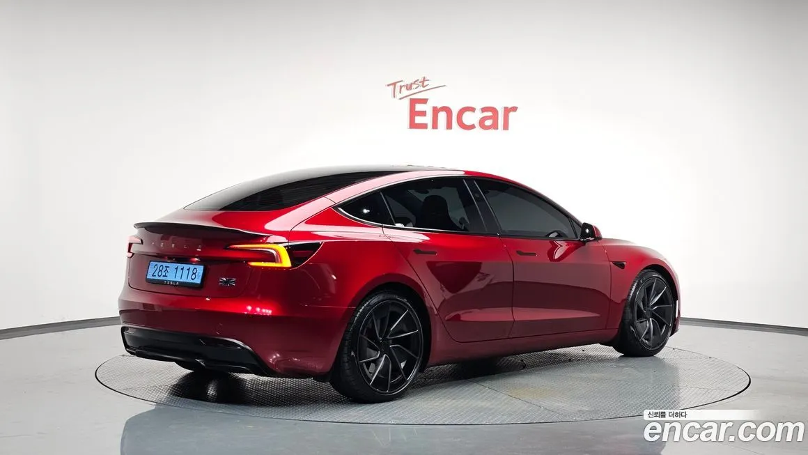 Tesla Model 3 — фото 2