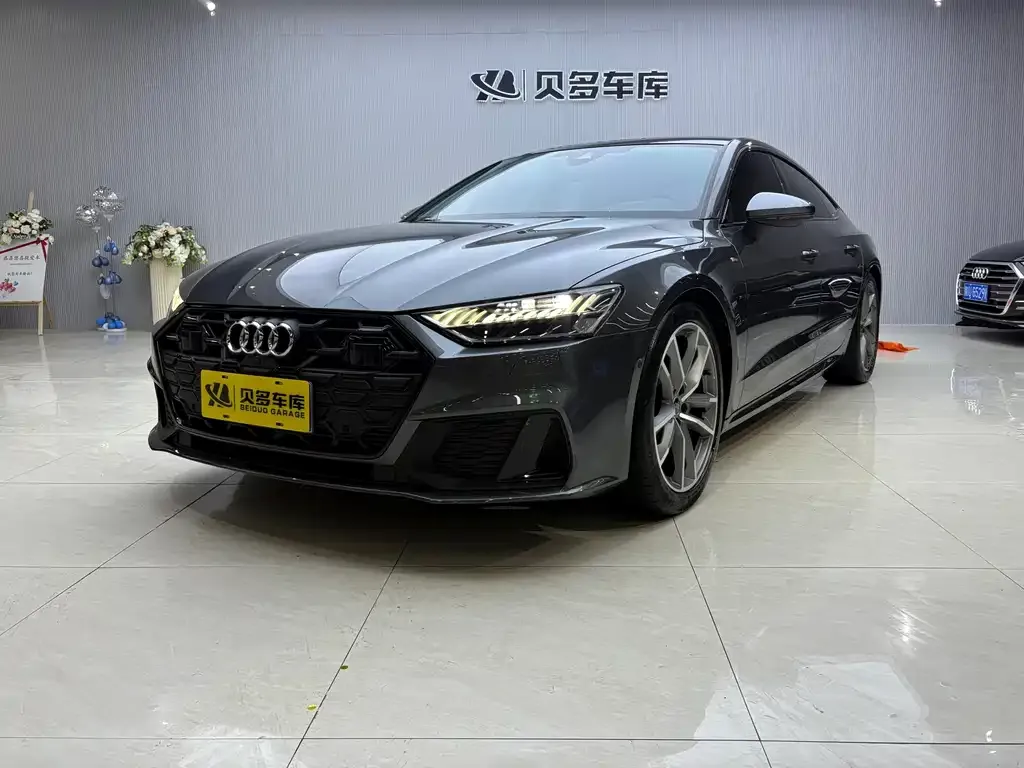 Audi A7 — фото 1