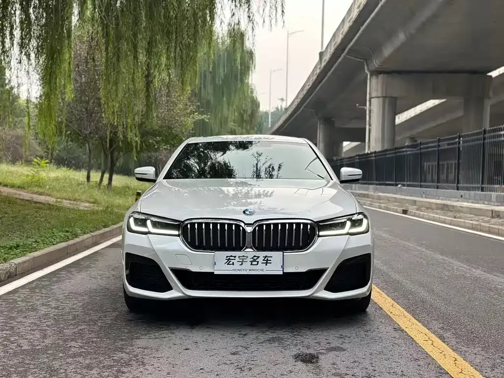 BMW 5 Series — фото 2