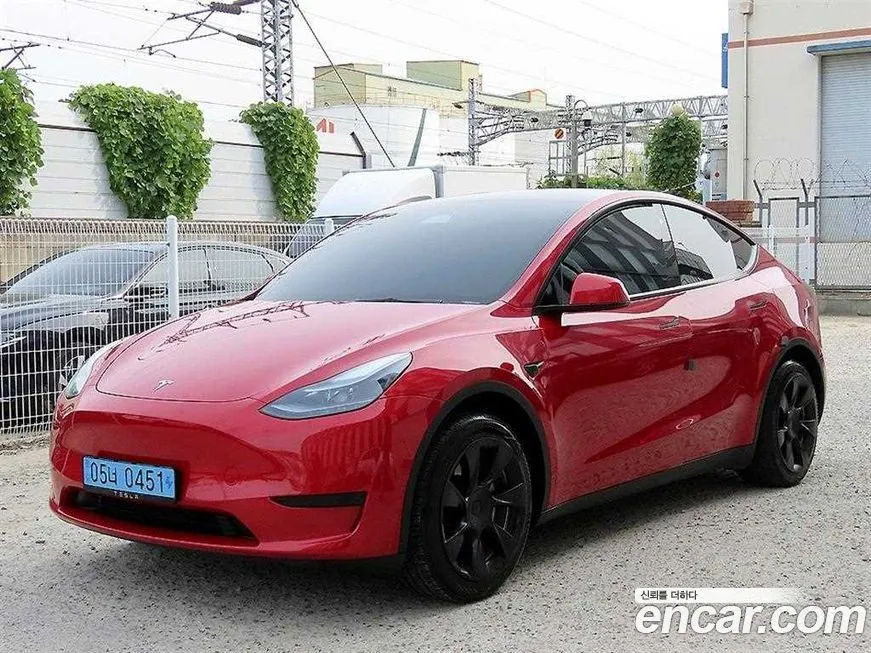 Tesla Model Y — фото 2
