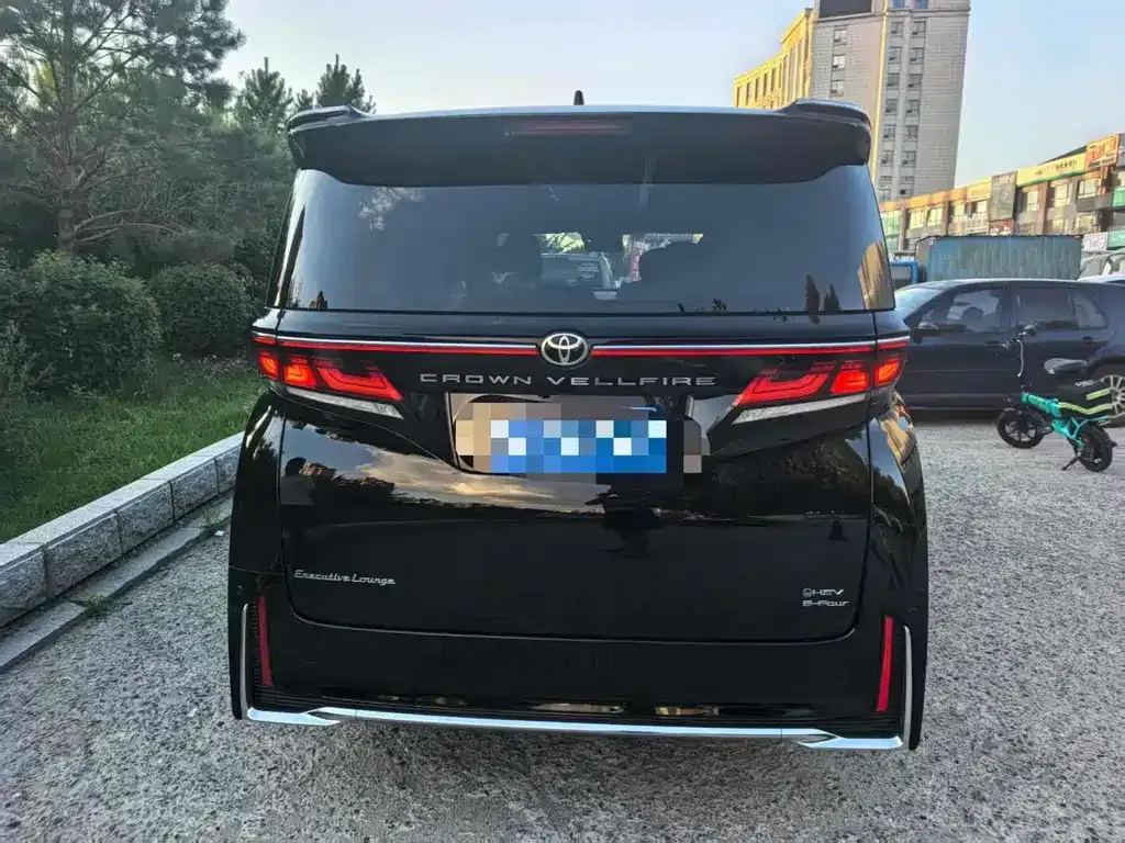 Toyota Vellfire — фото 3