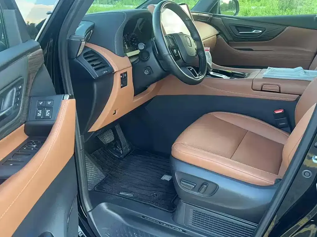 Toyota Vellfire — фото 4