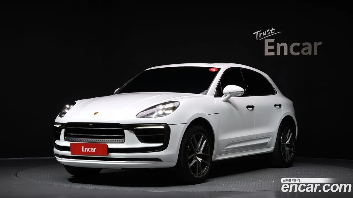 Porsche Macan — фото 1
