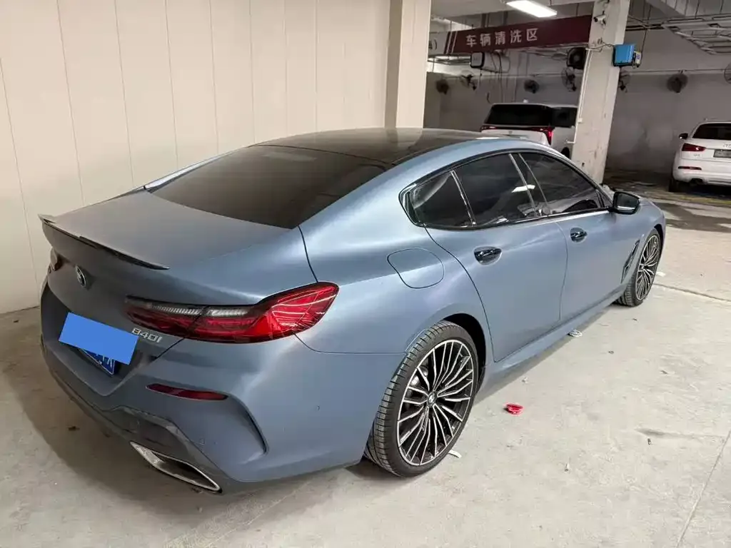 BMW 8 Series — фото 5