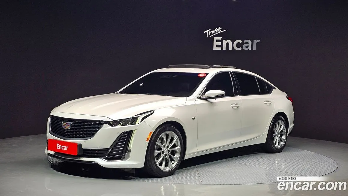 Cadillac CT5 — фото 1