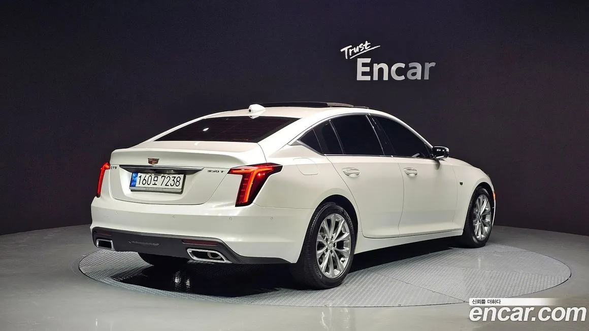 Cadillac CT5 — фото 2