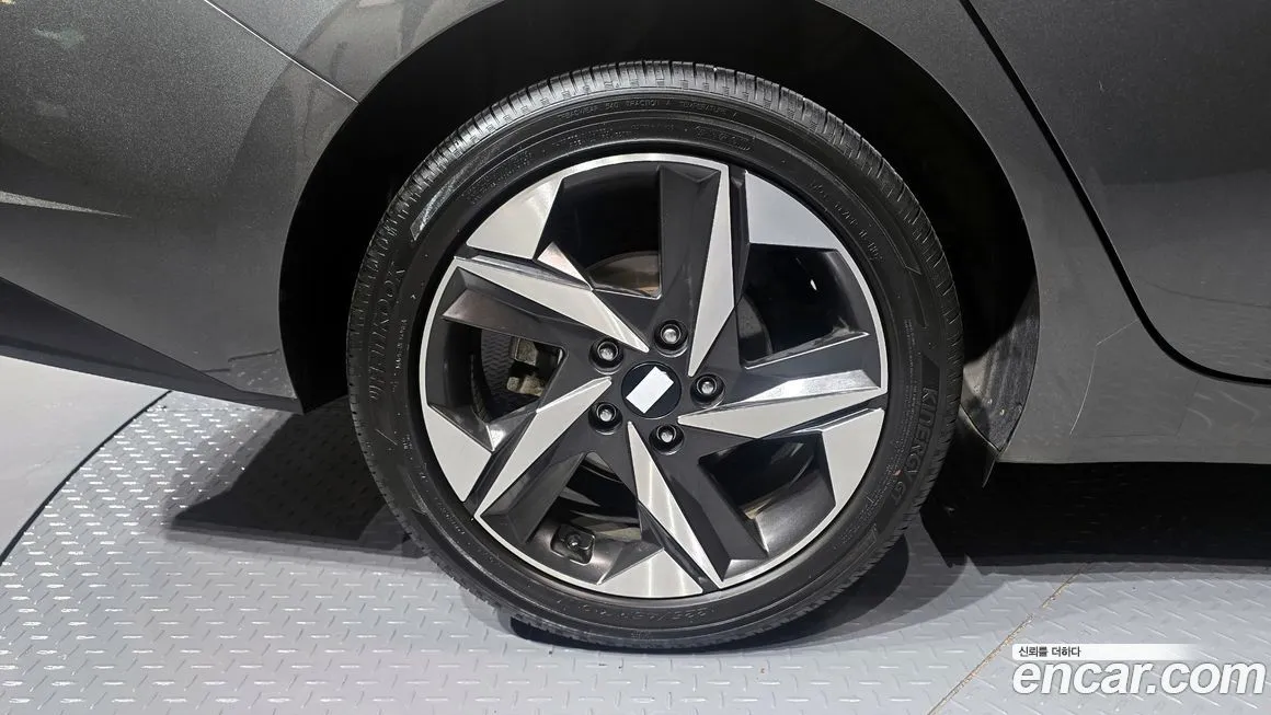Hyundai AVANTE — фото 5