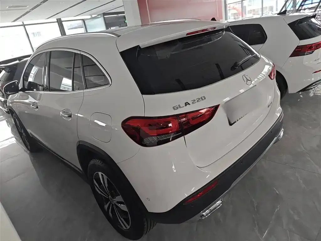 Mercedes-Benz GLA — фото 8