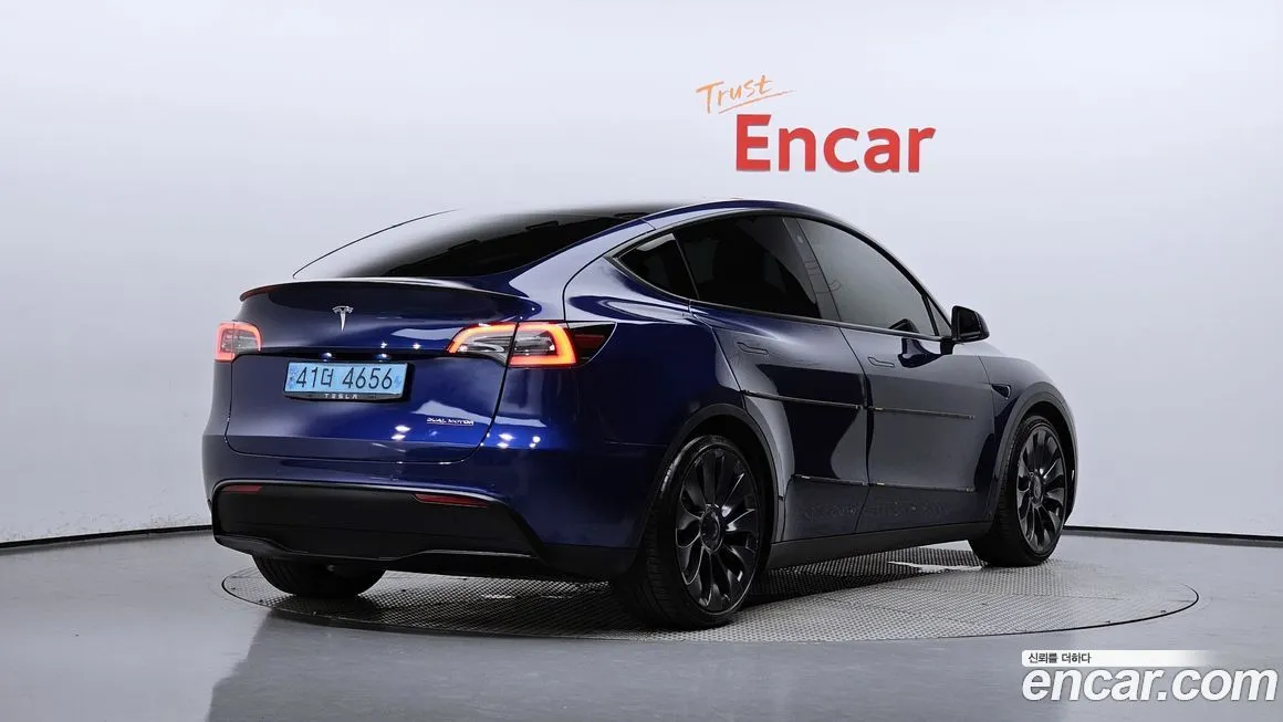 Tesla Model Y — фото 2