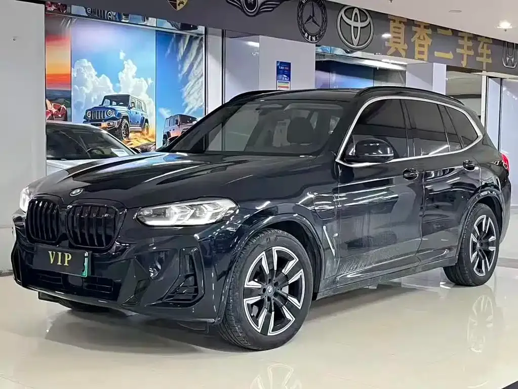BMW iX3 — фото 1