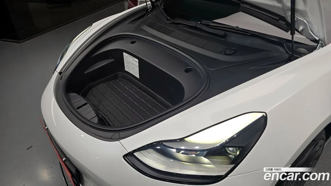 Tesla Model 3 — фото 6