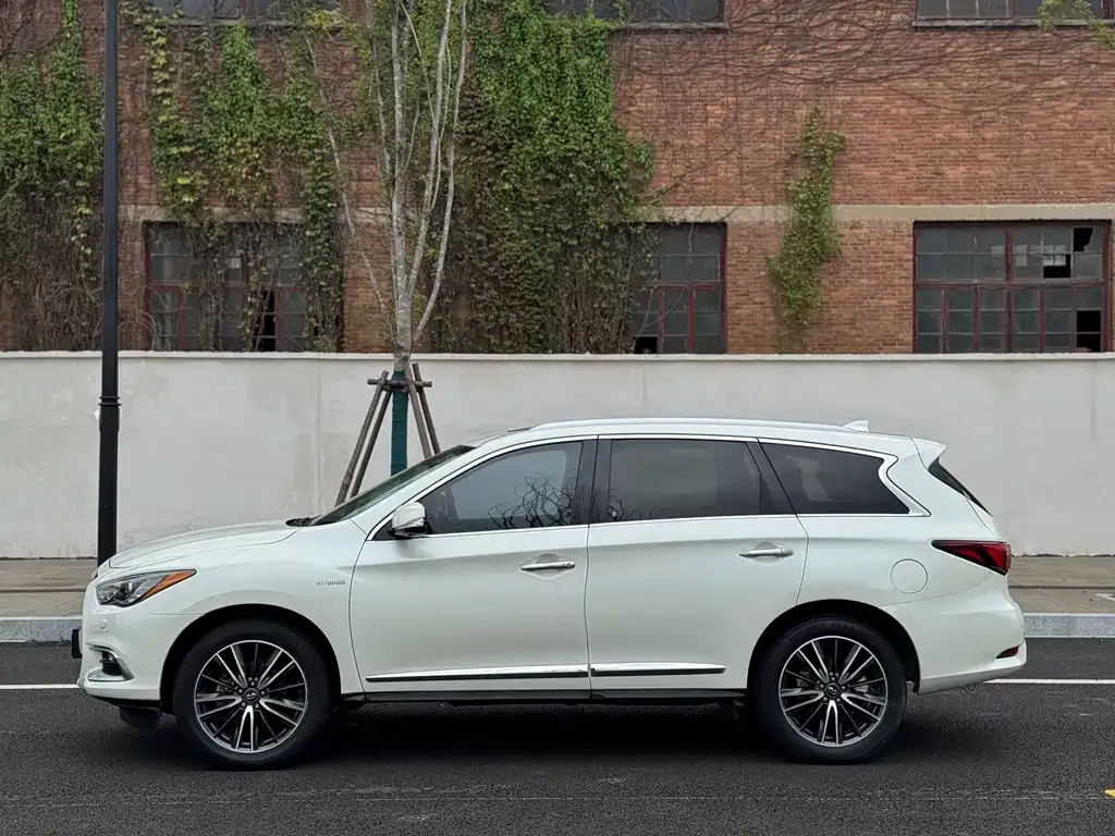 Infiniti QX60 (Import) — фото 4