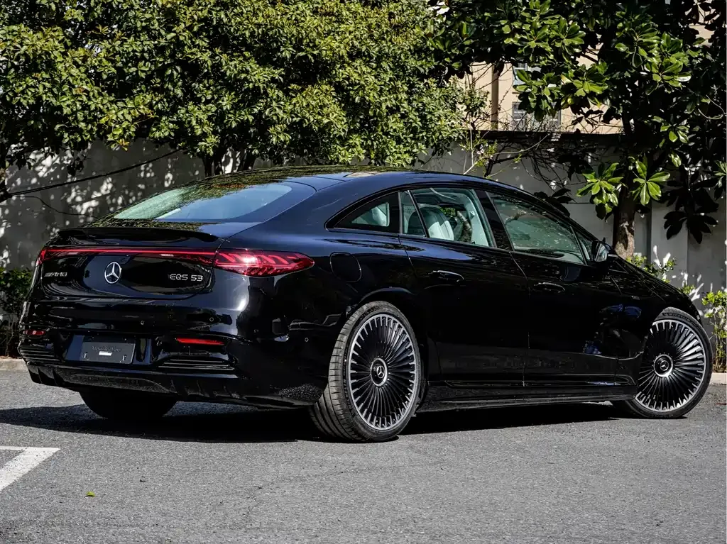 Mercedes-Benz EQS AMG — фото 5