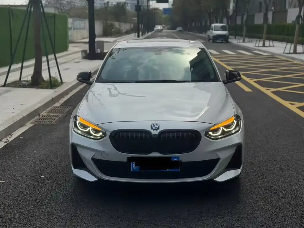 BMW 1 Series — фото 1