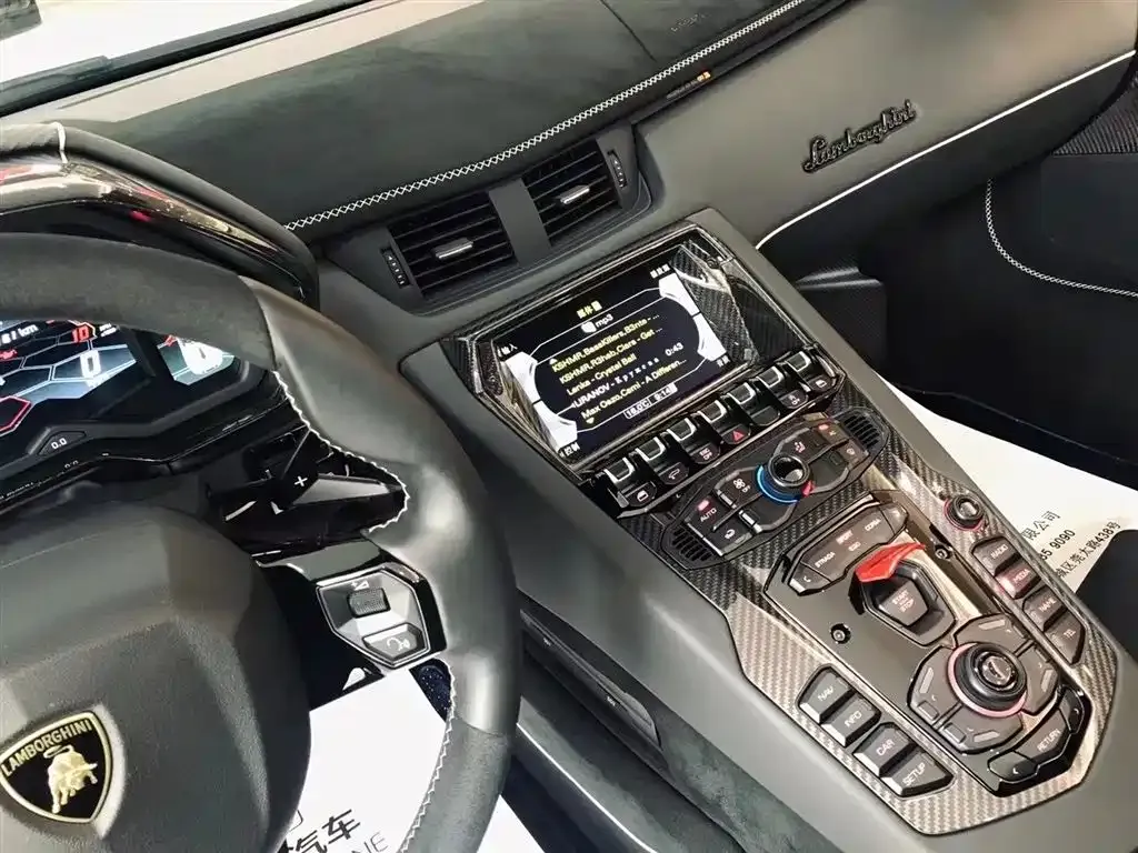 Lamborghini Urus — фото 10