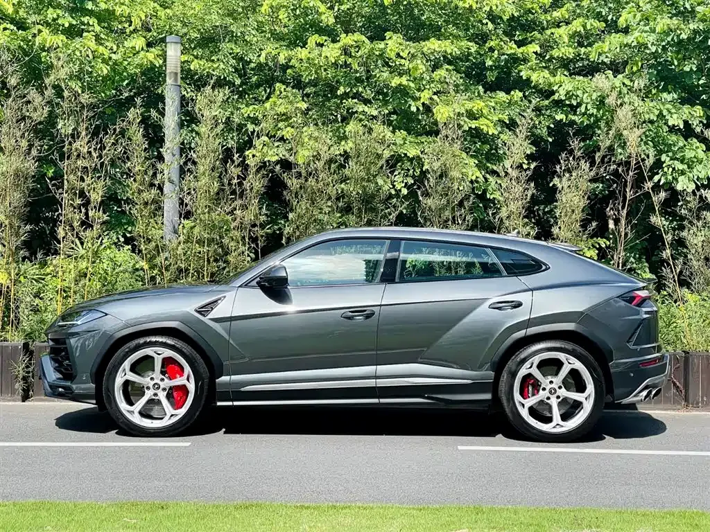 Lamborghini Urus — фото 2