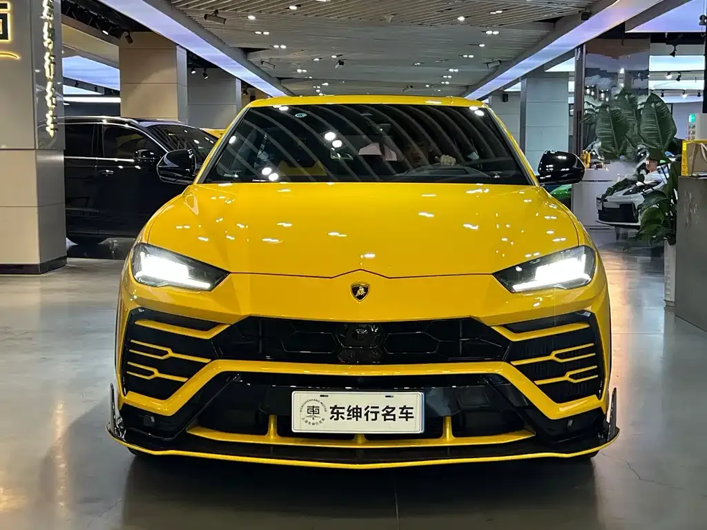 Lamborghini Urus — фото 2