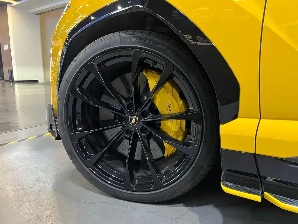 Lamborghini Urus — фото 5