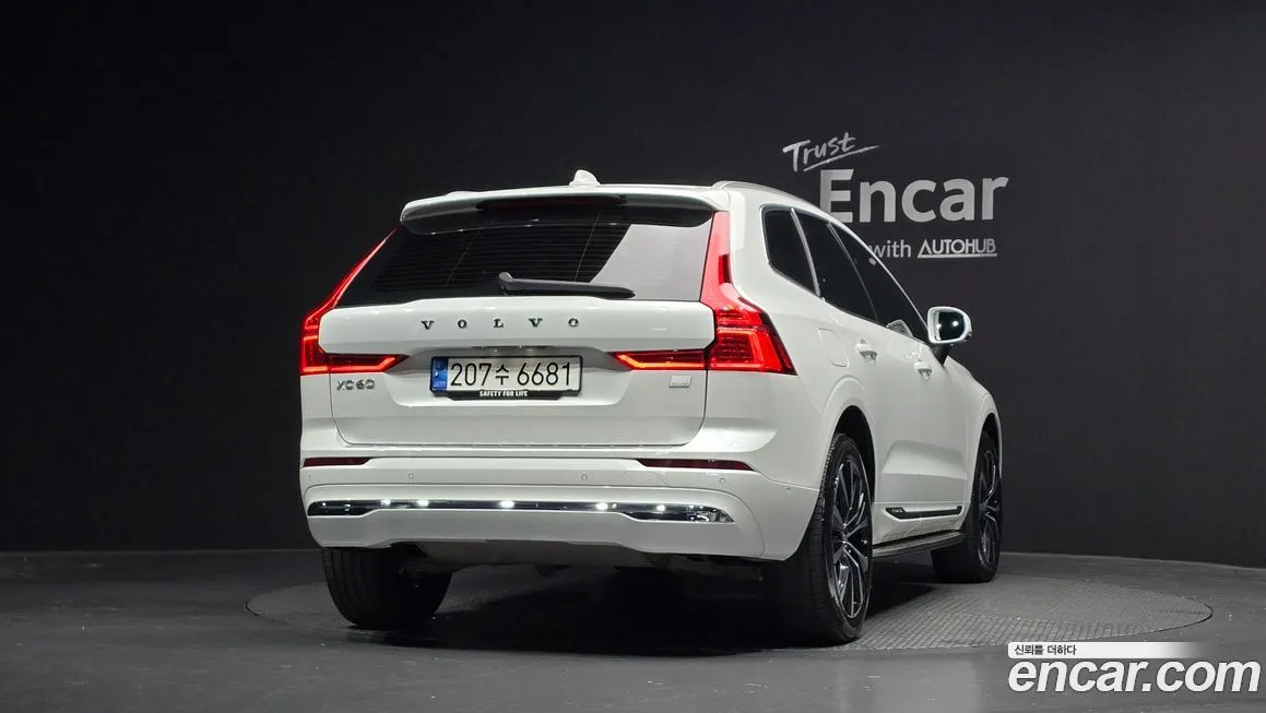 Volvo XC60 — фото 4