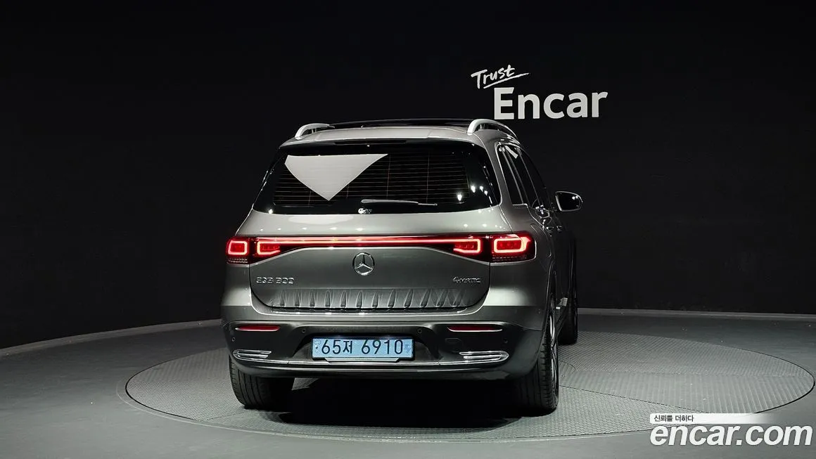 Mercedes-Benz EQB — фото 4