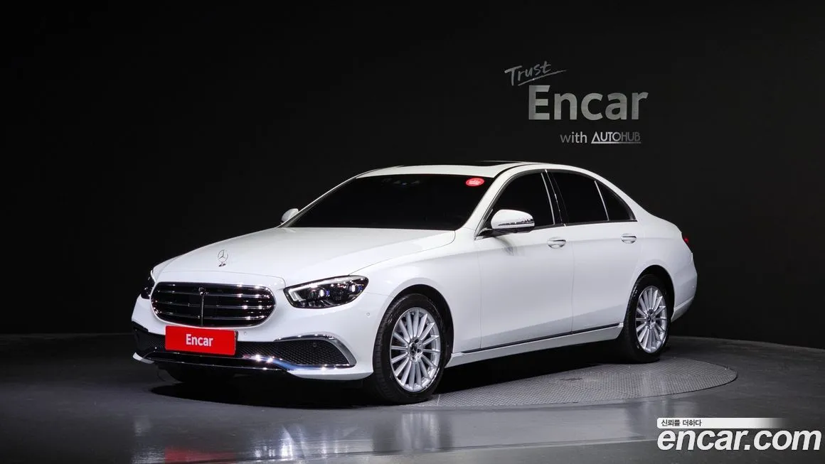 Mercedes-Benz E-Class — фото 1