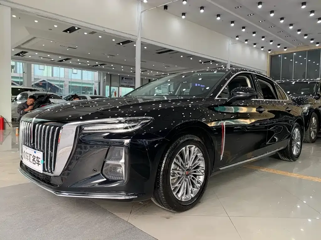 Hongqi H5 — фото 1