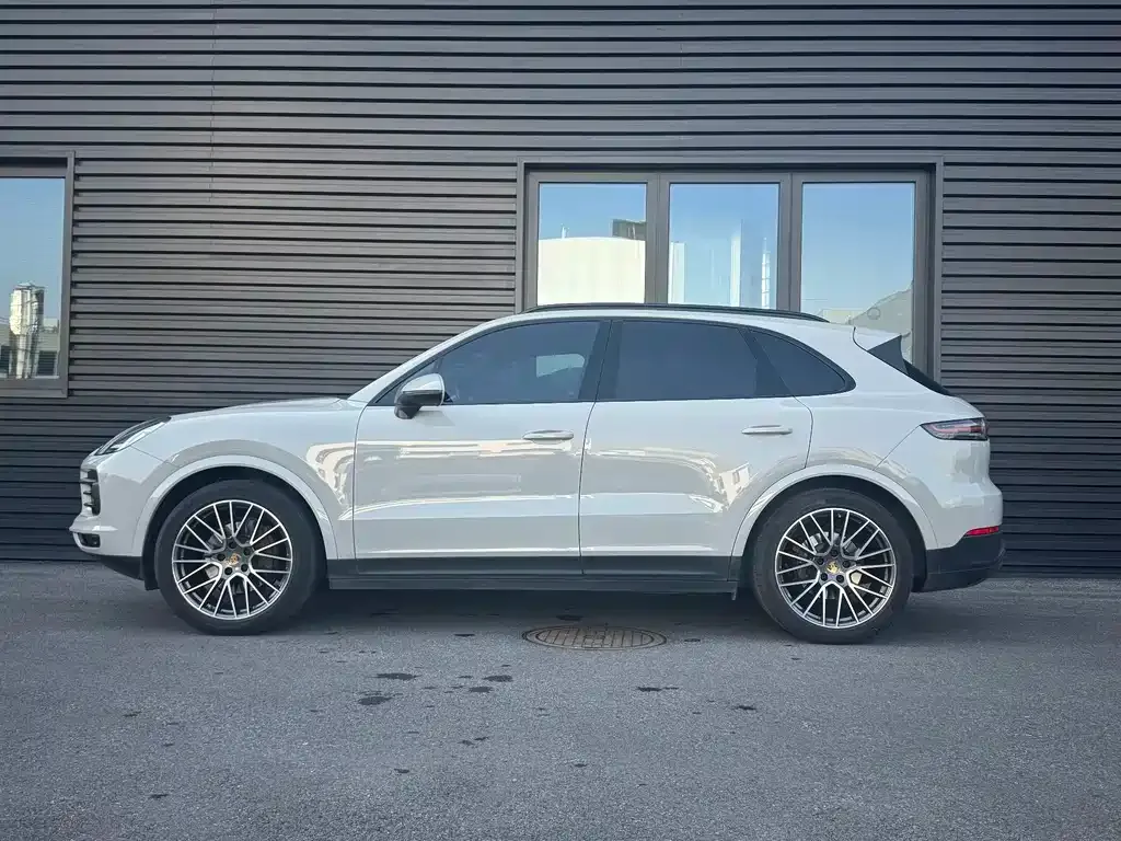 Porsche Cayenne — фото 6