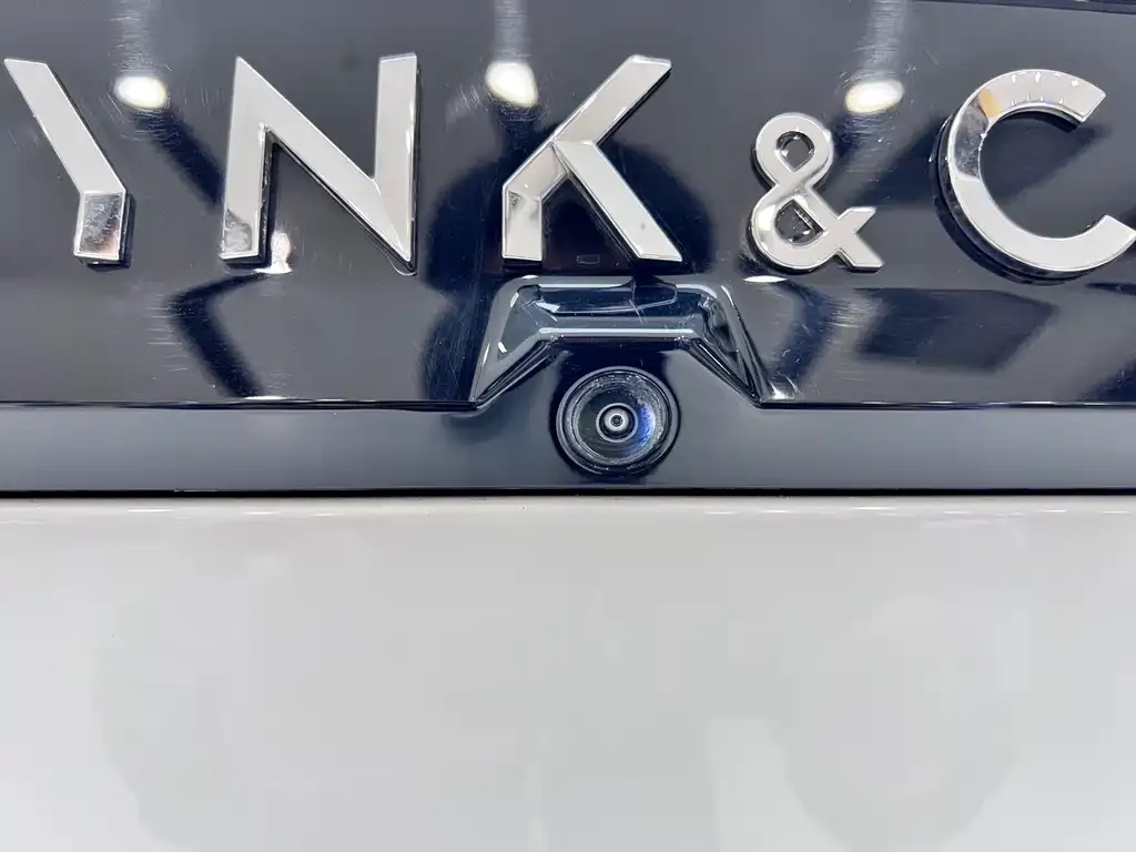 Lynk & Co 05 — фото 9