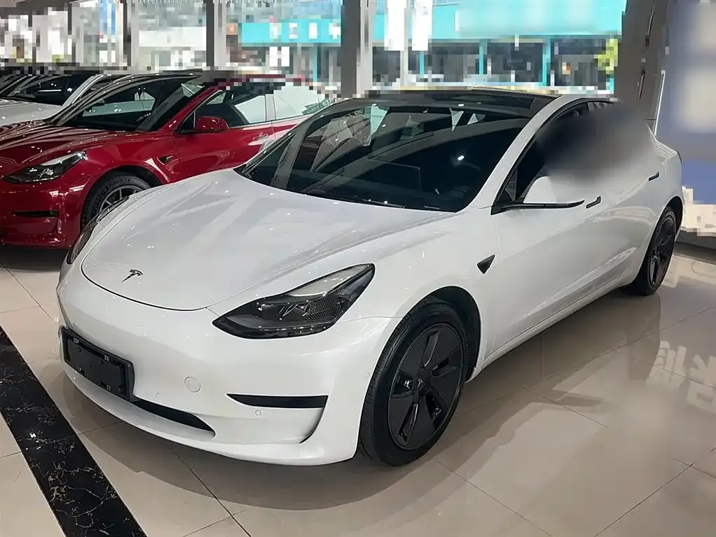 Tesla Model 3 — фото 2