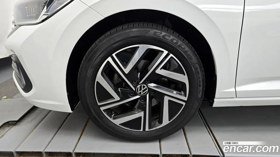 Volkswagen Jetta — фото 5