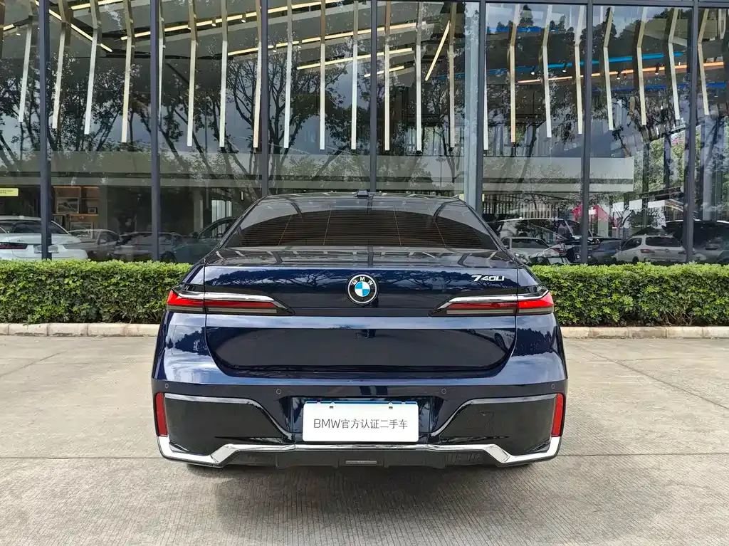 BMW 7 Series — фото 4