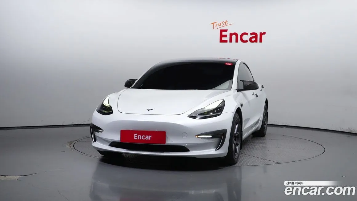 Tesla Model 3 — фото 3